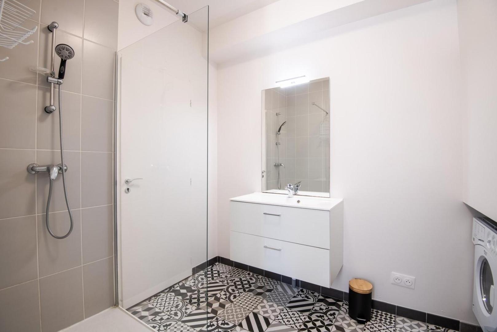 Comfort And Modernity In A Townhouse * Tours